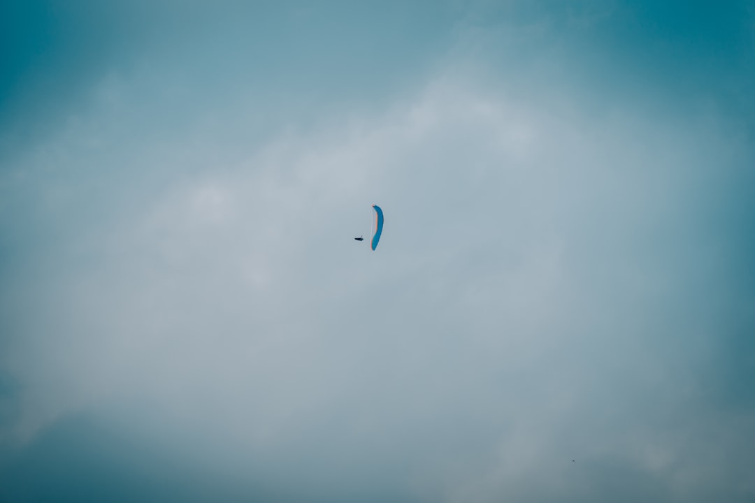 Photo UFO pilot reports