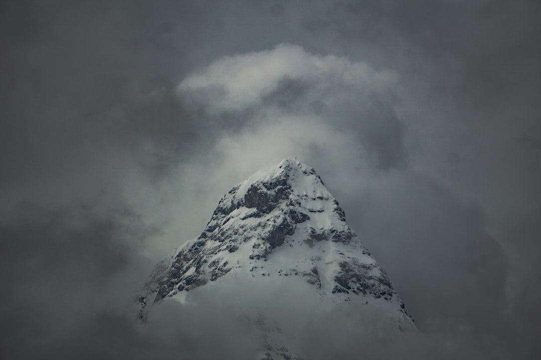 Photo black pyramid Alaska
