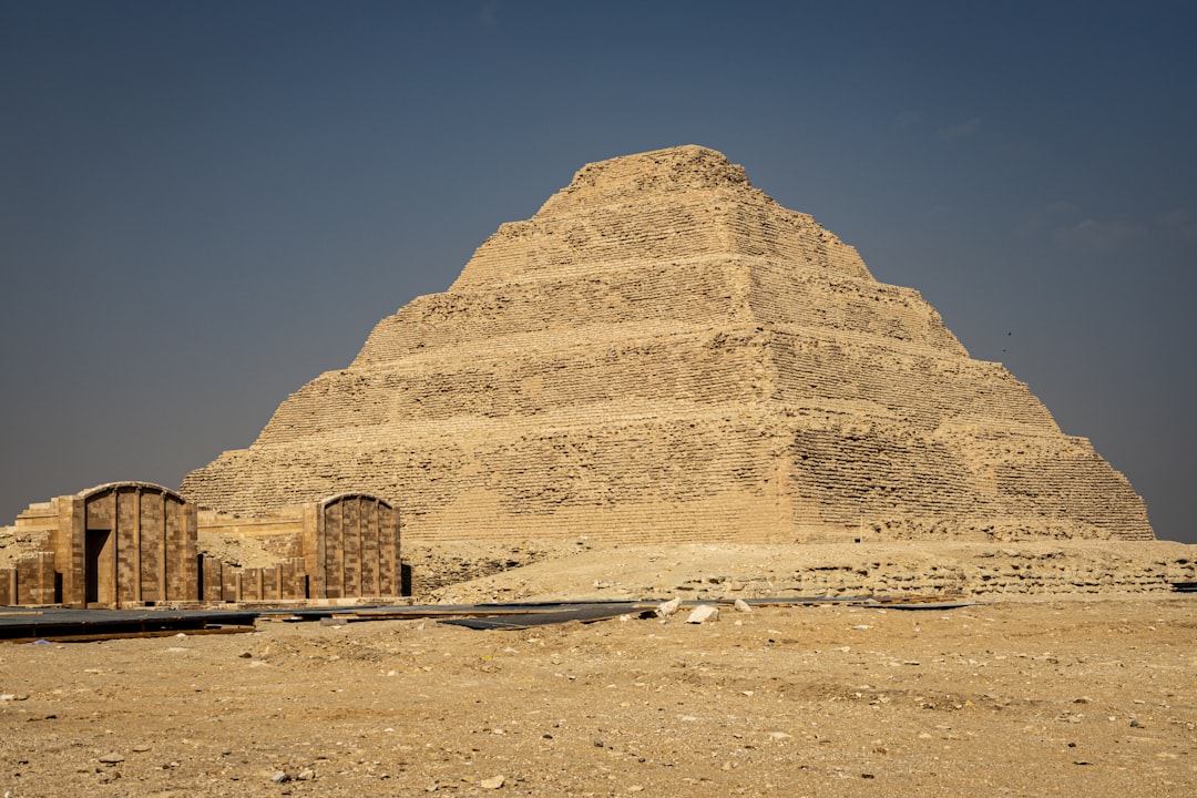Photo giza pyramid complex secrets