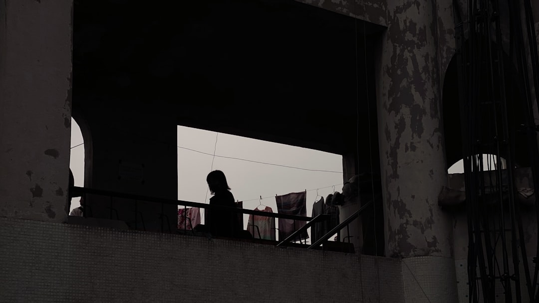 Photo Tall Whites testimony