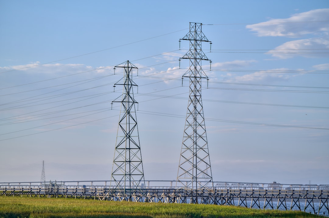 Photo grid power distribution