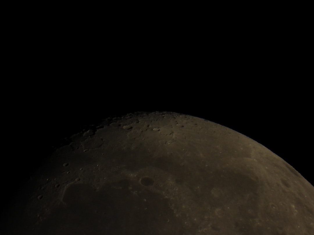 Photo lunar anomalies