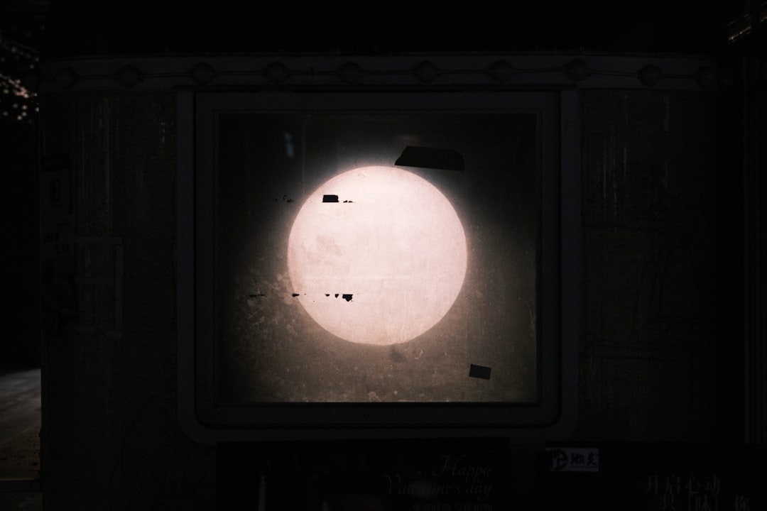 Photo moon documents