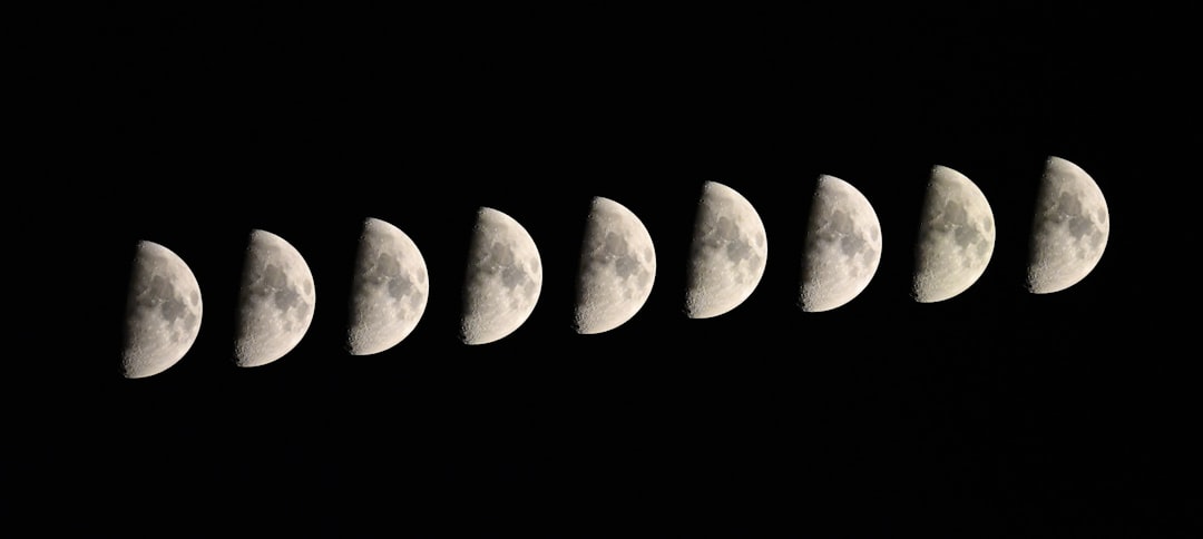 Photo lunar mascons