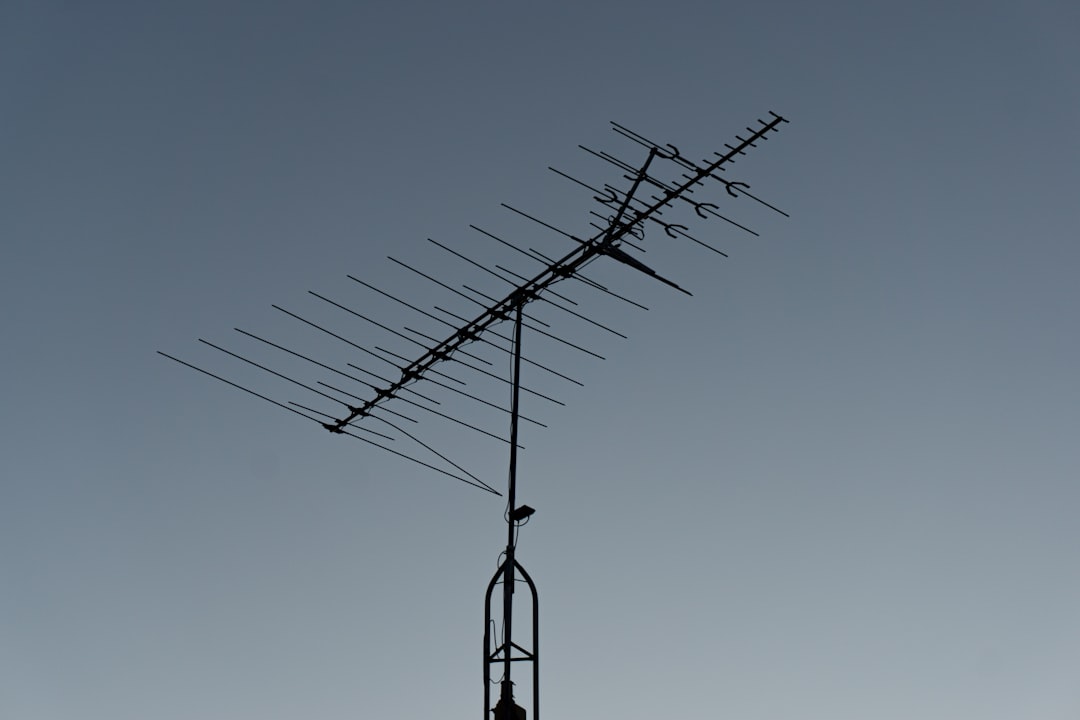 Photo narrowband signal