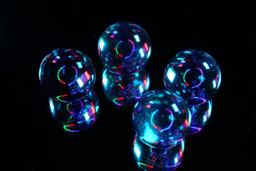 Photo synchronized luminous spheres