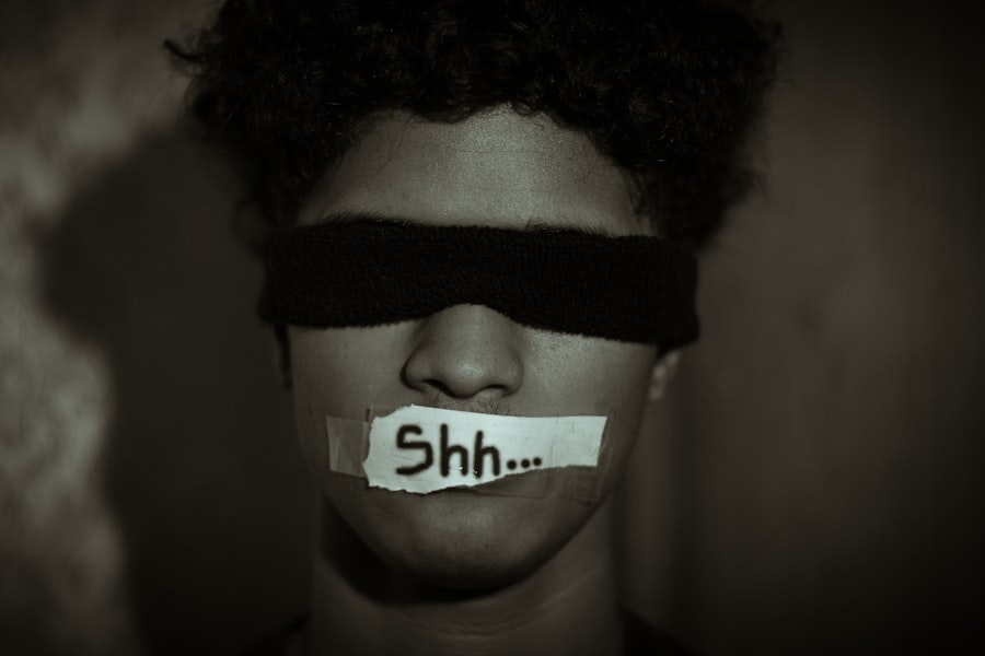 Photo institutional silencing