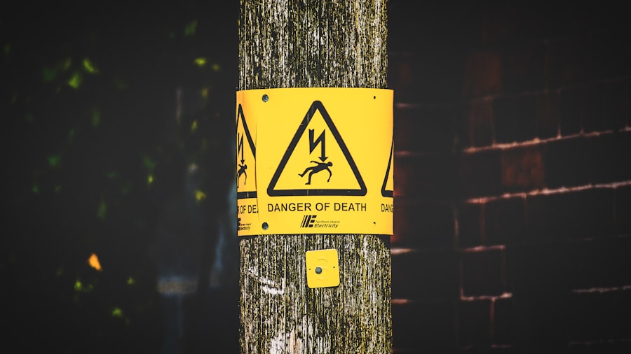 Photo alien warnings