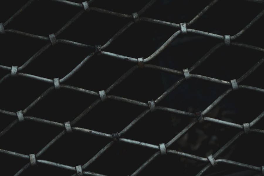 Photo electro responsive polymer mesh