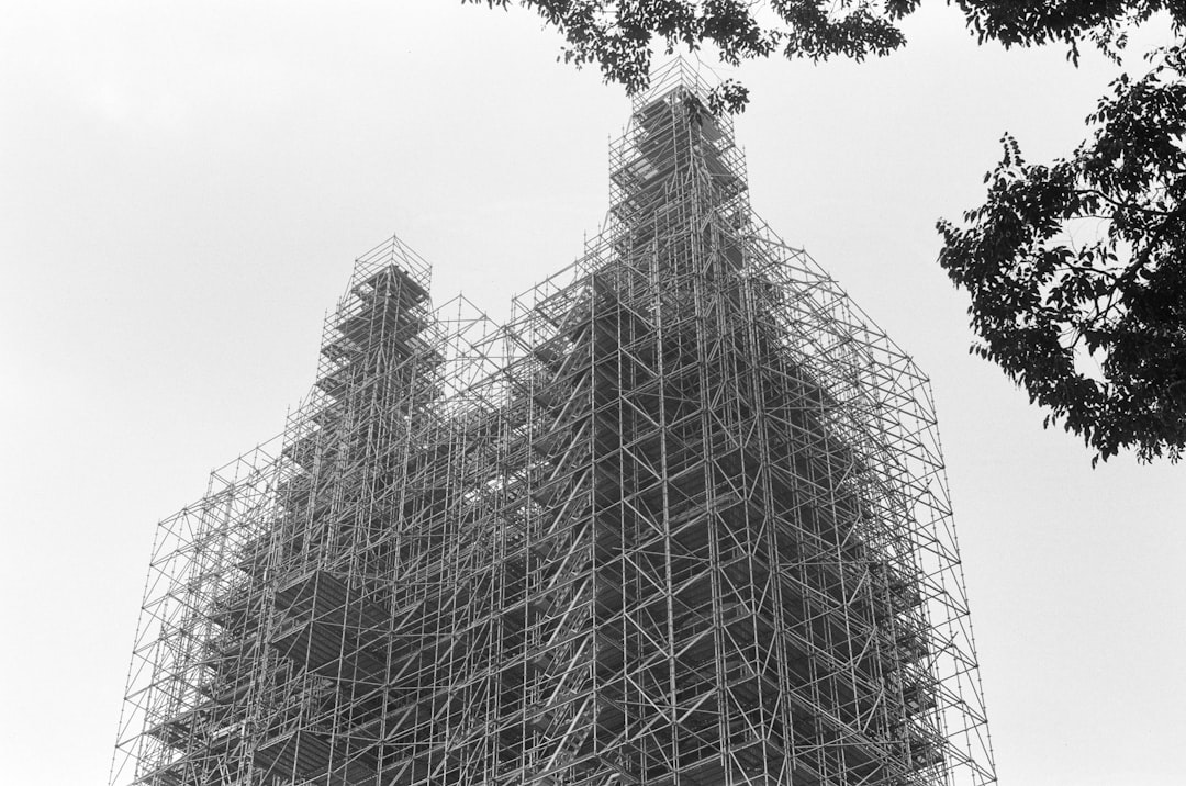 Photo isogrid structure