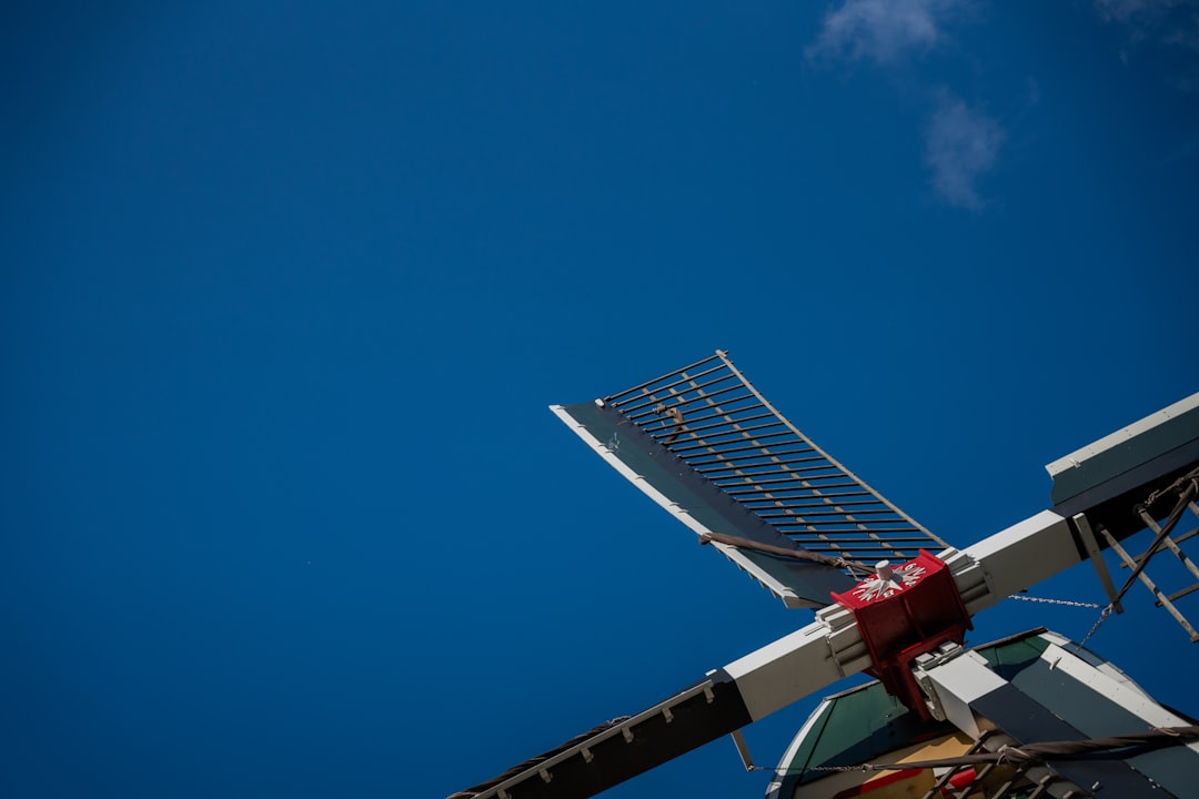 Photo solar reset tolerance band