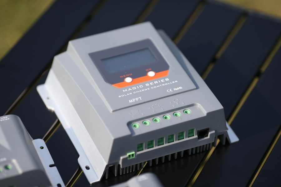 Photo solar regulator