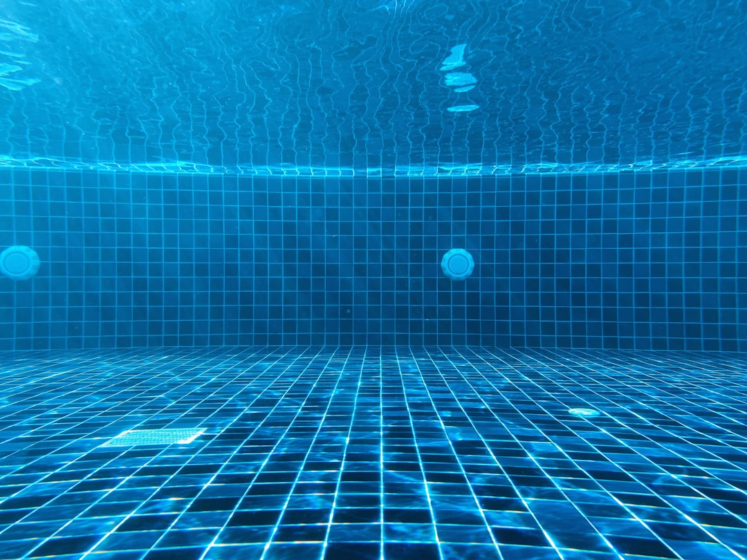 Photo underwater network service area theory