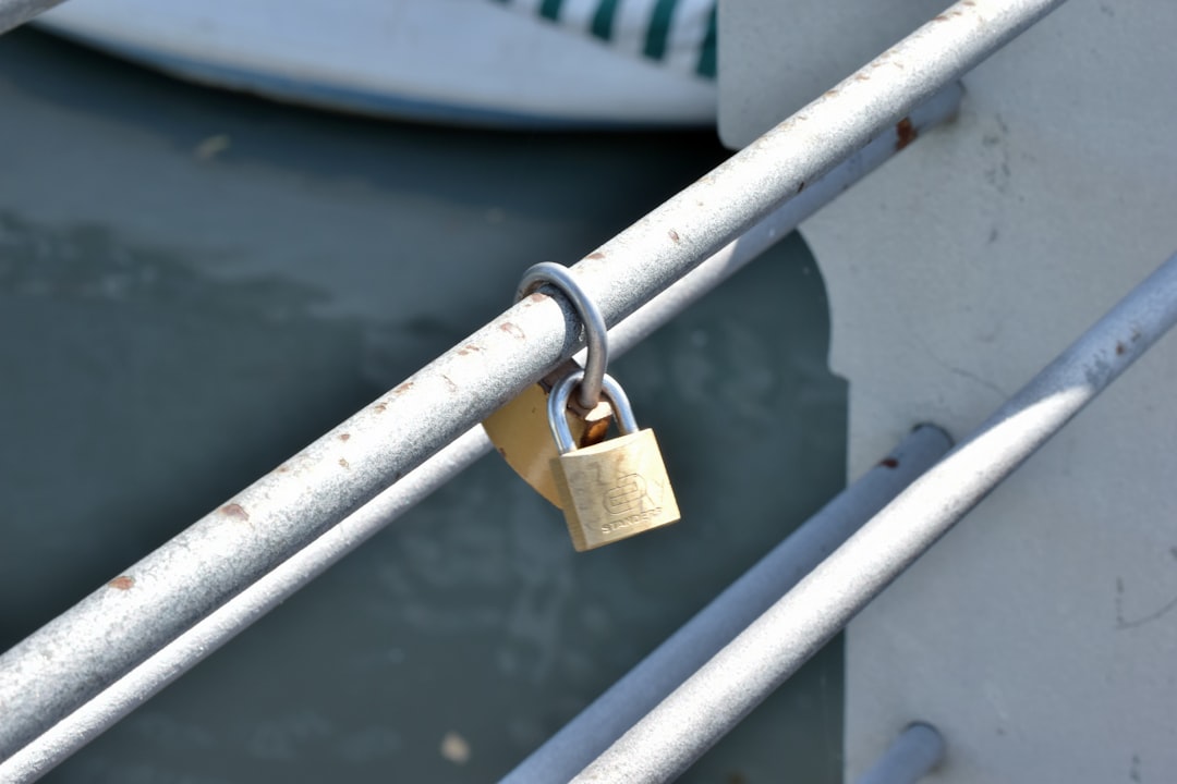 Photo Asymmetry Lock