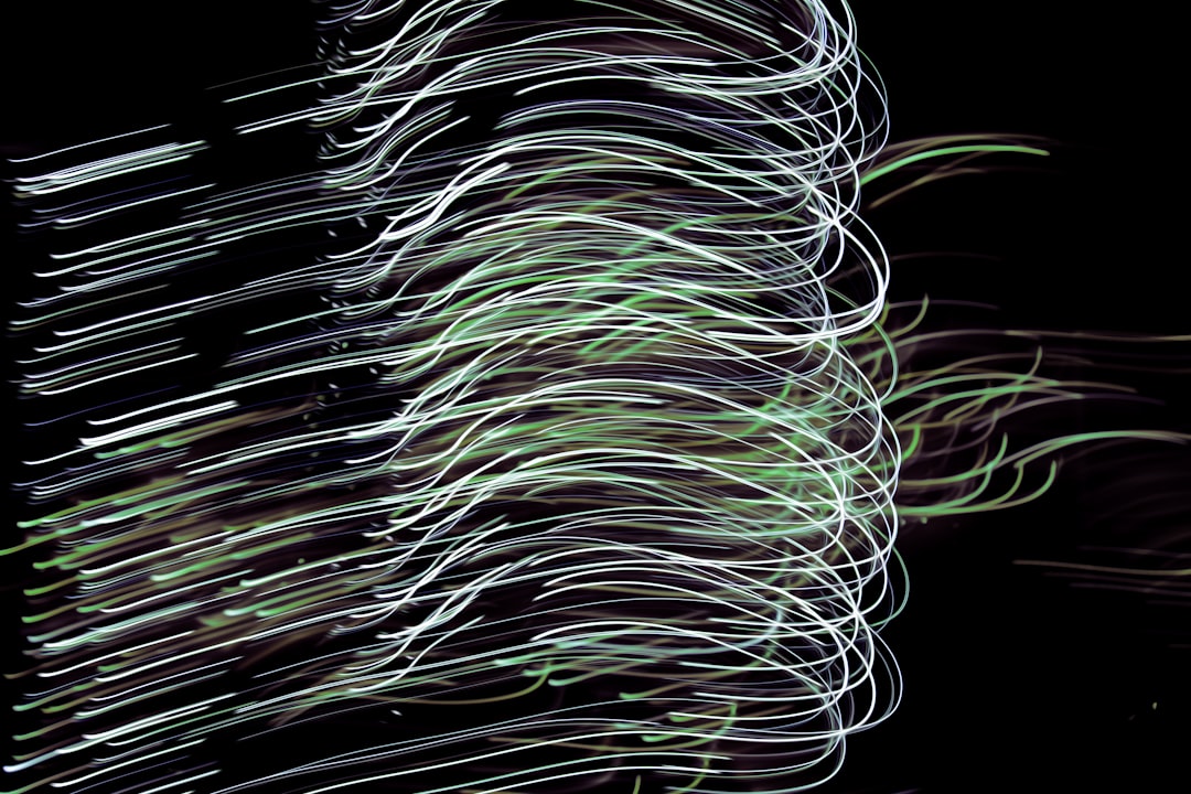 Photo fiber optic carrier phase wobble anomaly