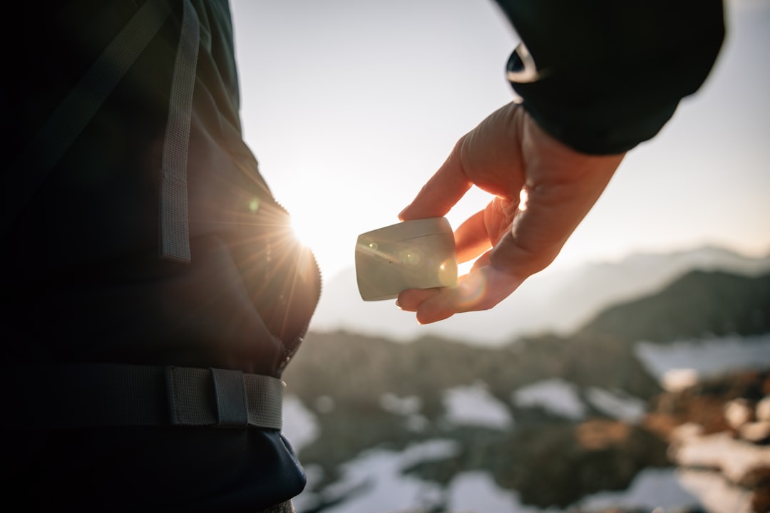 Photo tracking beacon