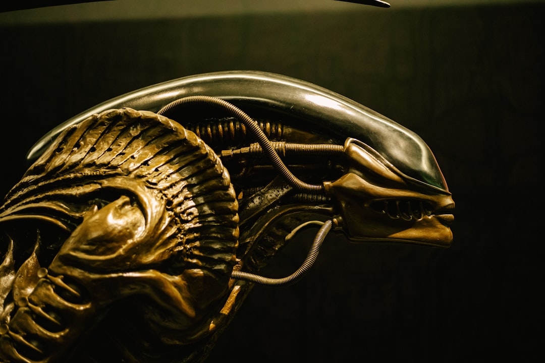 Photo alien reverse engineering