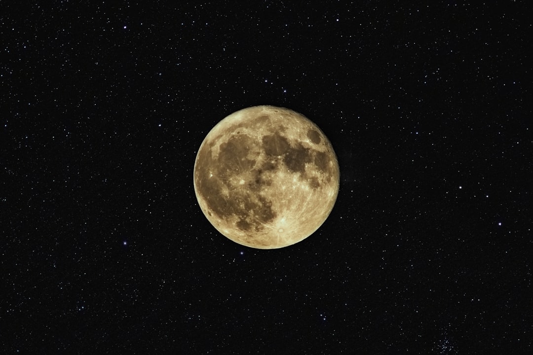Photo Hollow Moon theory
