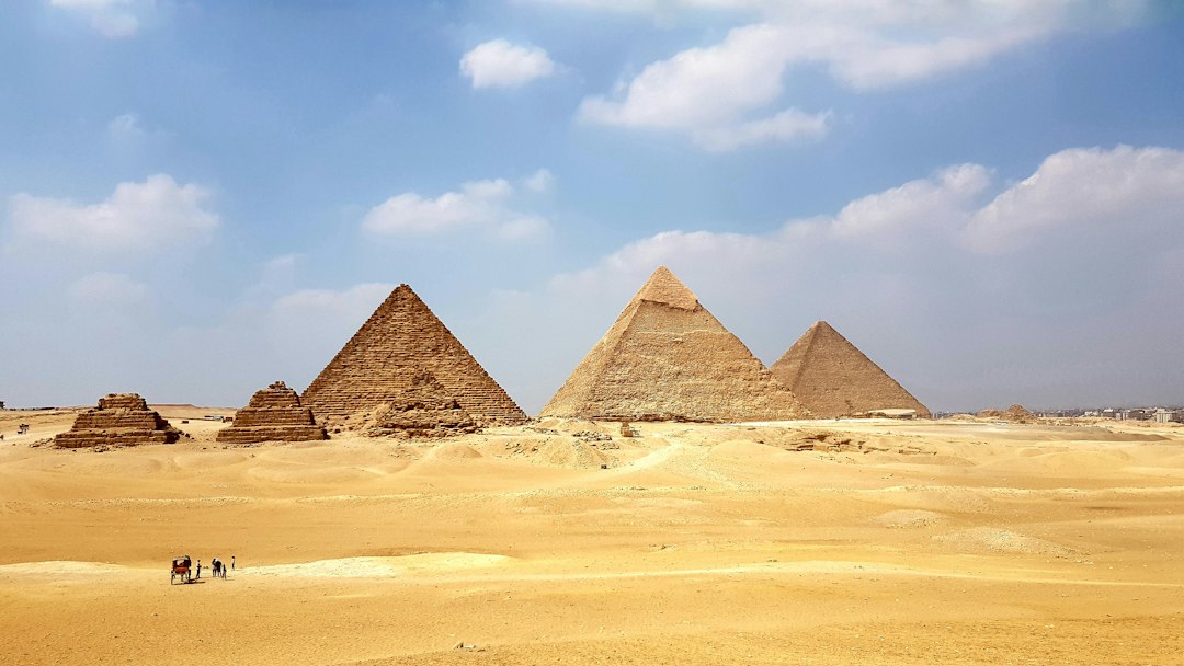 Photo pyramid