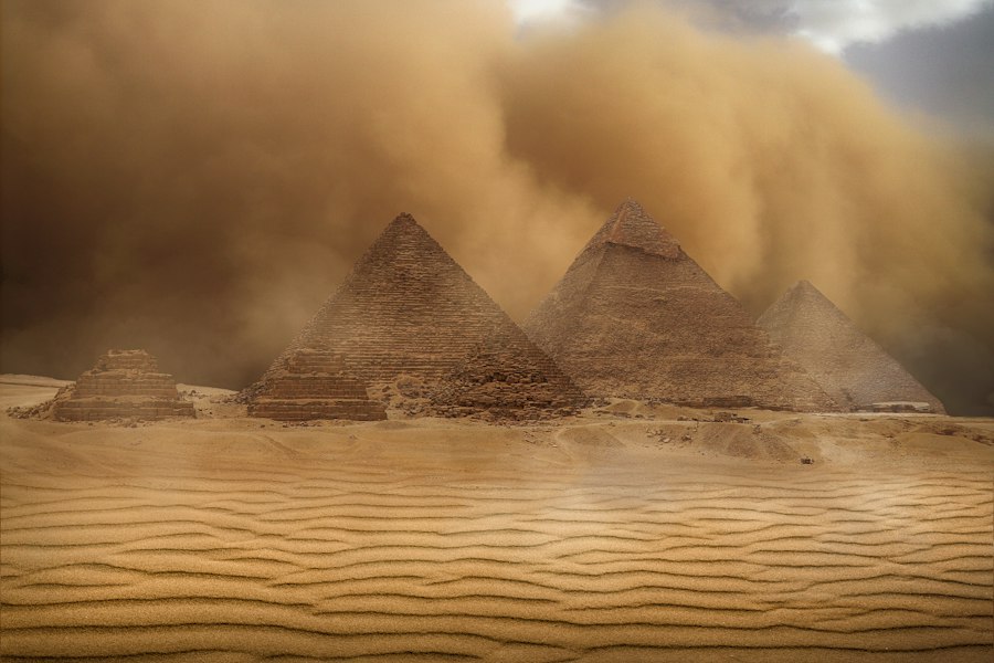 Photo pyramid