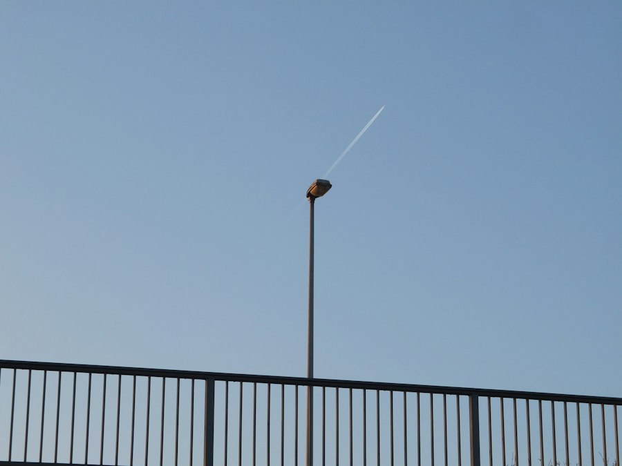 ufo behind utility pole occlusion